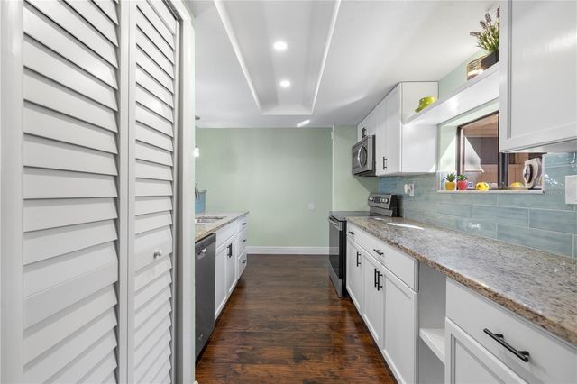 8606 PALM LANE, Temple Terrace, FL 33637