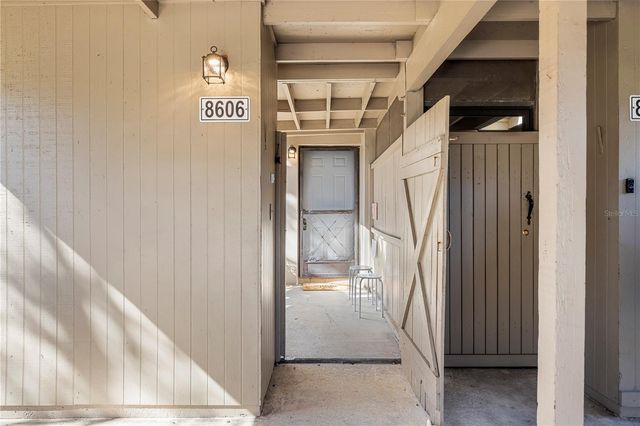 8606 PALM LANE, Temple Terrace, FL 33637