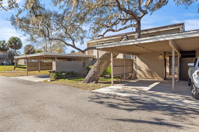 8606 PALM LANE, Temple Terrace, FL 33637