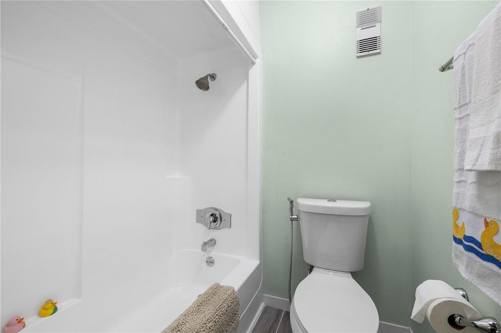 Image 26 of property listing at 8606 PALM LANE, Temple Terrace, FL 33637