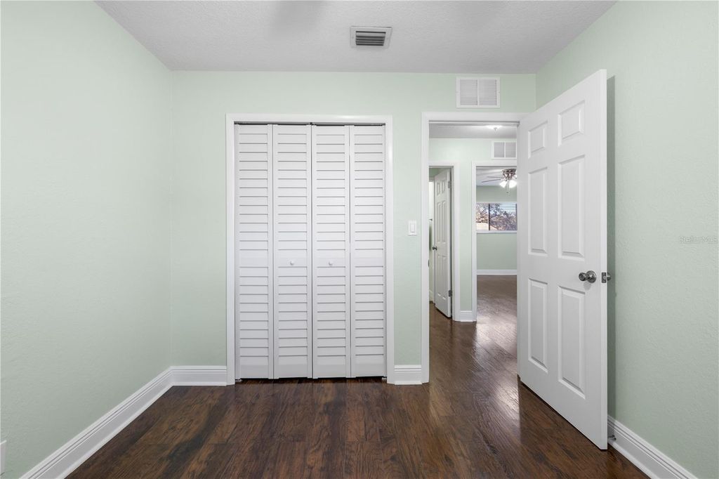 Image 28 of property listing at 8606 PALM LANE, Temple Terrace, FL 33637