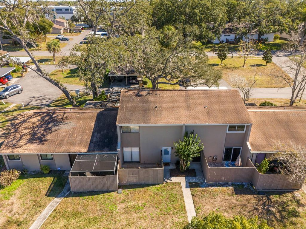 Image 36 of property listing at 8606 PALM LANE, Temple Terrace, FL 33637