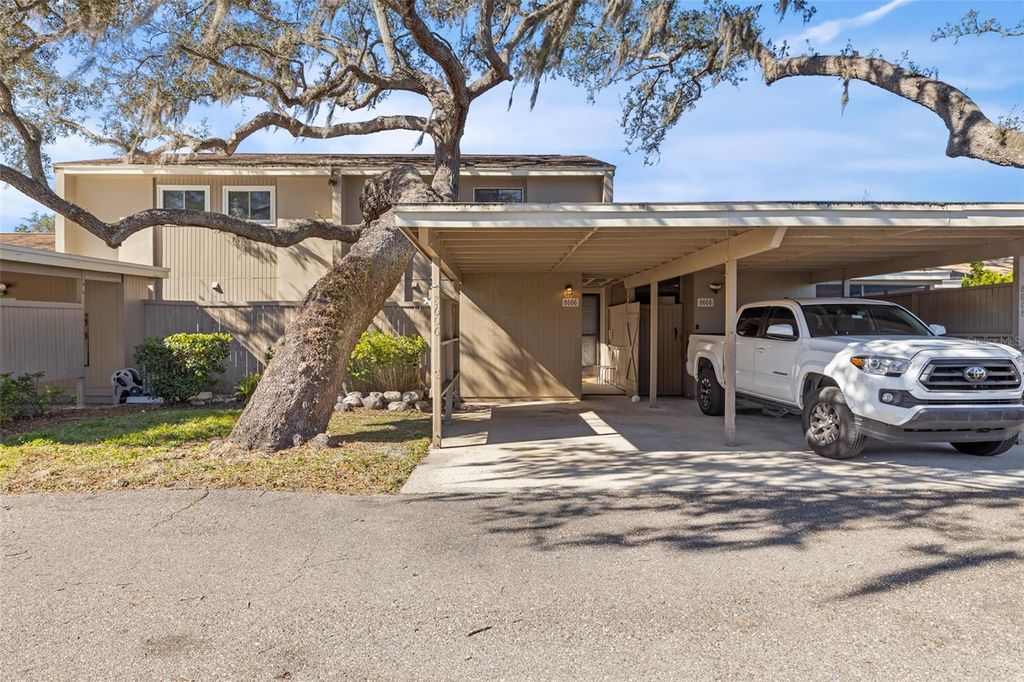 Image 55 of property listing at 8606 PALM LANE, Temple Terrace, FL 33637