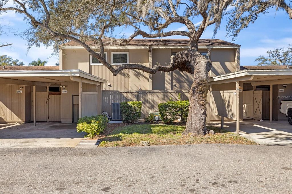 Image 57 of property listing at 8606 PALM LANE, Temple Terrace, FL 33637