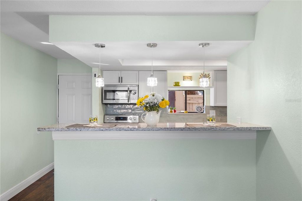 Image 7 of property listing at 8606 PALM LANE, Temple Terrace, FL 33637