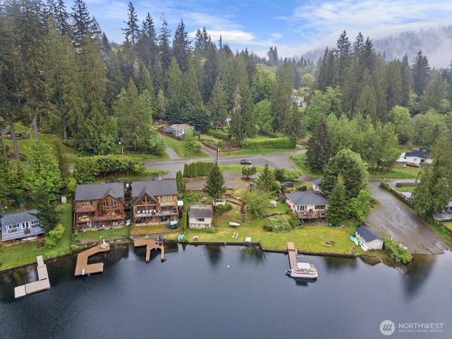 2702 Middle Shore Road, Snohomish, WA 98296