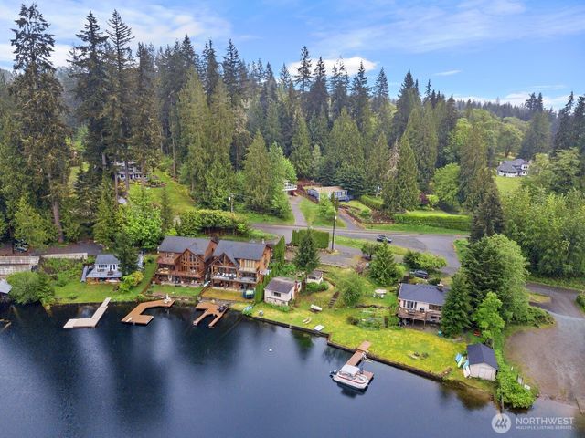2702 Middle Shore Road, Snohomish, WA 98296