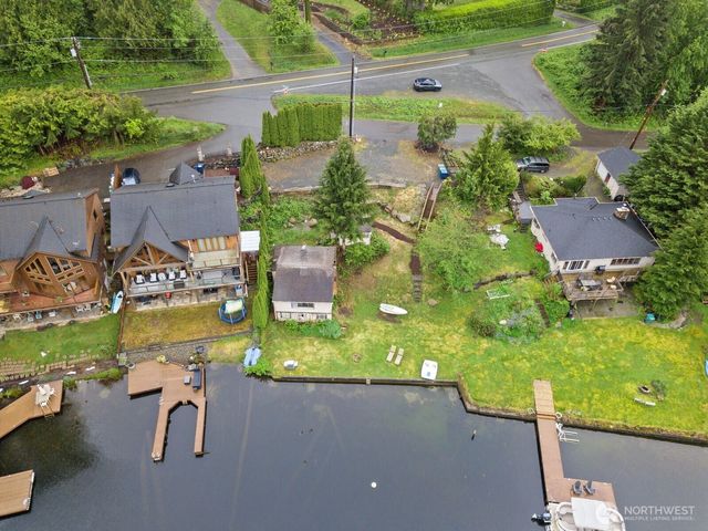 2702 Middle Shore Road, Snohomish, WA 98296