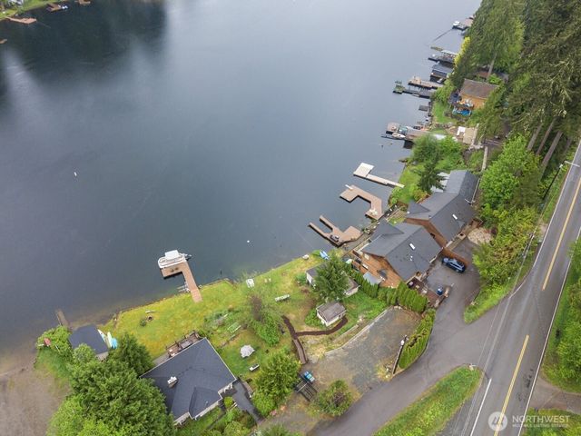 2702 Middle Shore Road, Snohomish, WA 98296