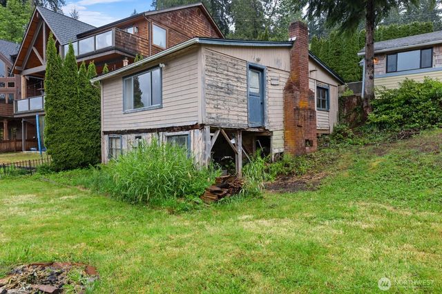2702 Middle Shore Road, Snohomish, WA 98296