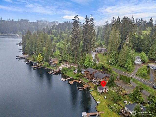 2702 Middle Shore Road, Snohomish, WA 98296