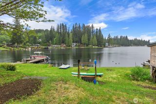 2702 Middle Shore Road, Snohomish, WA 98296