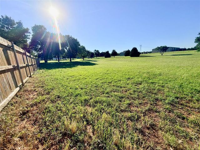 3150 N Bryant Avenue, Edmond, OK 73034