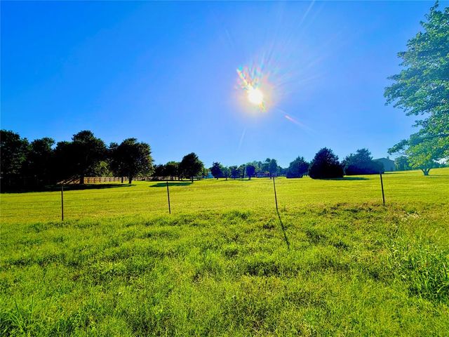 3150 N Bryant Avenue, Edmond, OK 73034