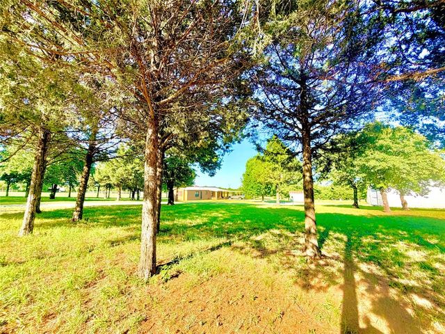 3150 N Bryant Avenue, Edmond, OK 73034