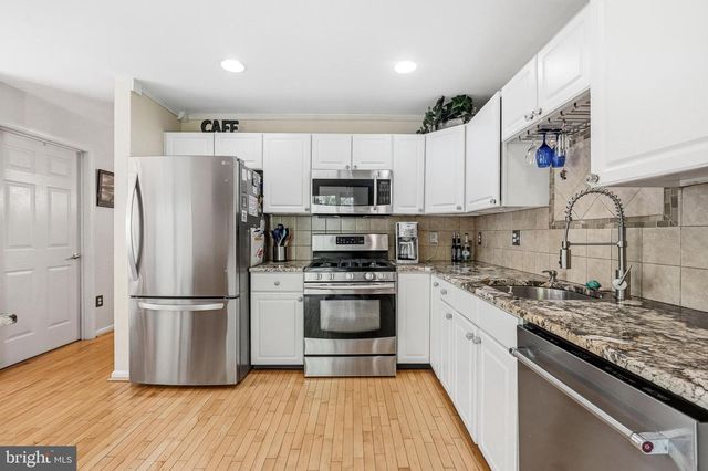 623 BARTON RUN BLVD, Marlton, NJ 08053