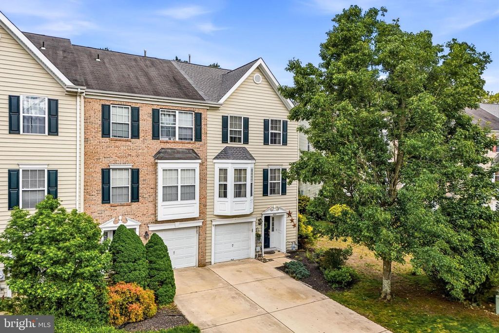 623 BARTON RUN BLVD, Marlton, NJ 08053