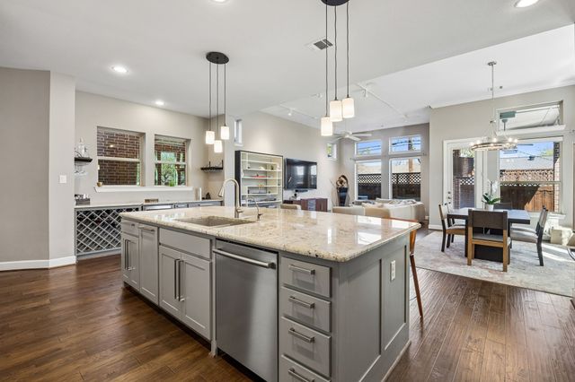 10589 Plumwood Parkway, Dallas, TX 75238