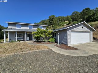2750 Se BOOTH Ave, Roseburg, OR 97470