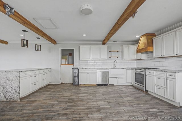 16812 N 97th East Avenue, Collinsville, OK 74021