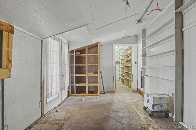 16812 N 97th East Avenue, Collinsville, OK 74021