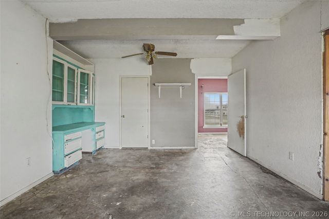 16812 N 97th East Avenue, Collinsville, OK 74021