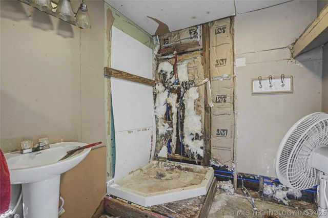 16812 N 97th East Avenue, Collinsville, OK 74021