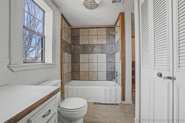 16812 N 97th East Avenue, Collinsville, OK 74021