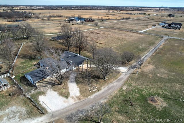 16812 N 97th East Avenue, Collinsville, OK 74021