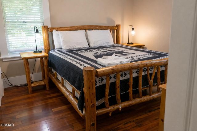 1463 Red Cedar Lane, Sevierville, TN 37876