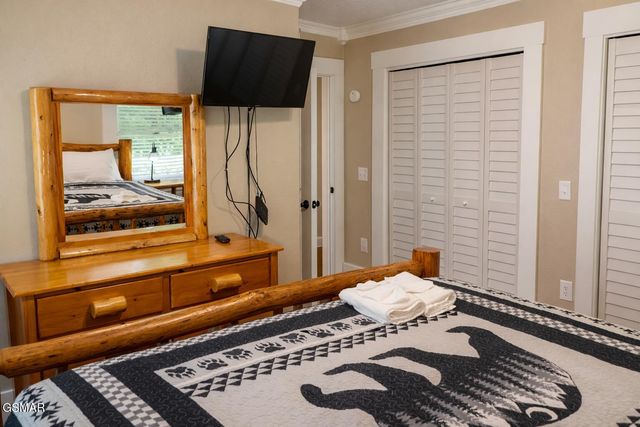 1463 Red Cedar Lane, Sevierville, TN 37876