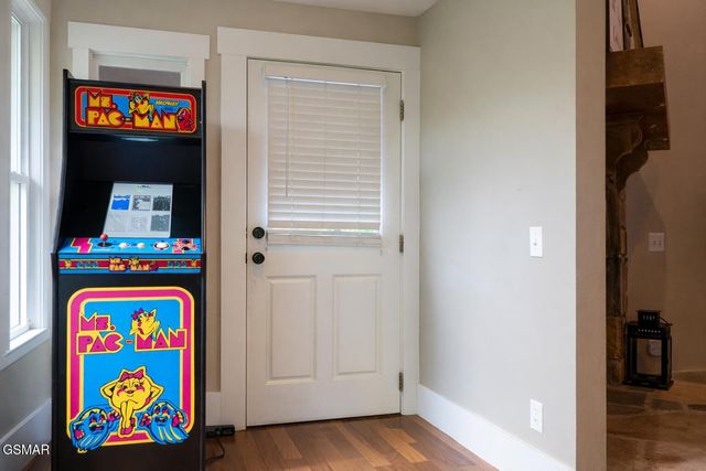 1463 Red Cedar Lane, Sevierville, TN 37876