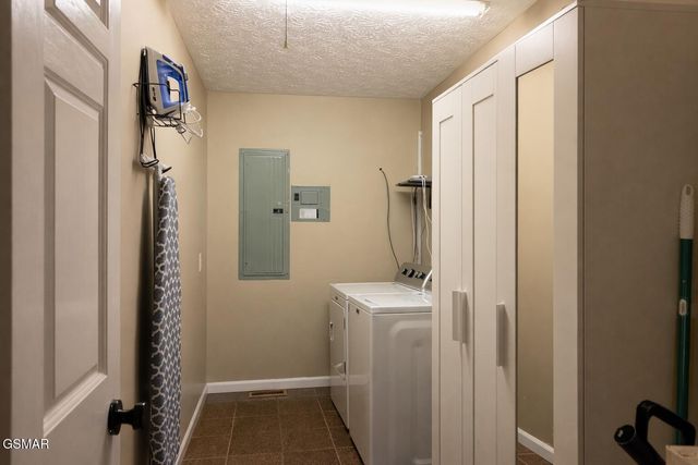 1463 Red Cedar Lane, Sevierville, TN 37876