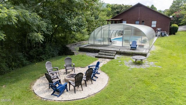 1463 Red Cedar Lane, Sevierville, TN 37876