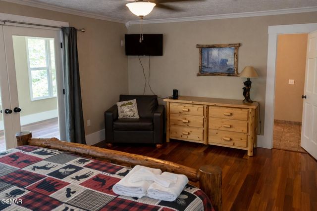 1463 Red Cedar Lane, Sevierville, TN 37876