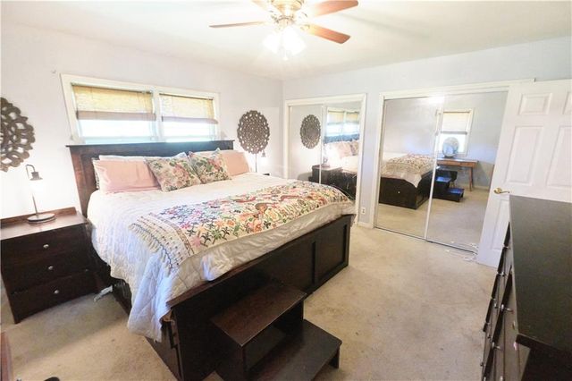 608 Sycamore Lane, Pittsburg, KS 66762