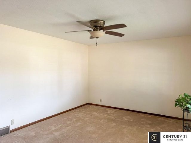 710 E Patton Street, Papillion, NE 68046