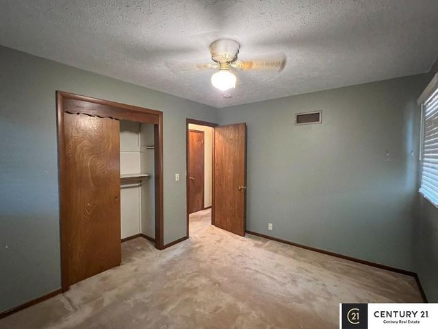 710 E Patton Street, Papillion, NE 68046