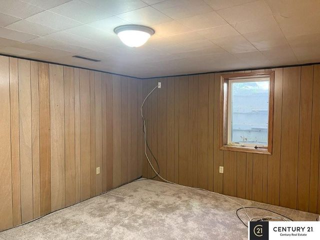 710 E Patton Street, Papillion, NE 68046