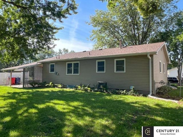 710 E Patton Street, Papillion, NE 68046