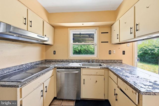 27 NORTHGATE LN, Willingboro, NJ 08046