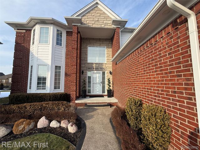 18011 Humber Bridge Drive, Macomb Township, MI 48042