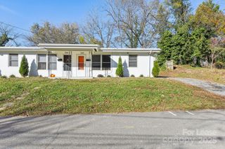 1747 1st Street, Hickory, NC 28601