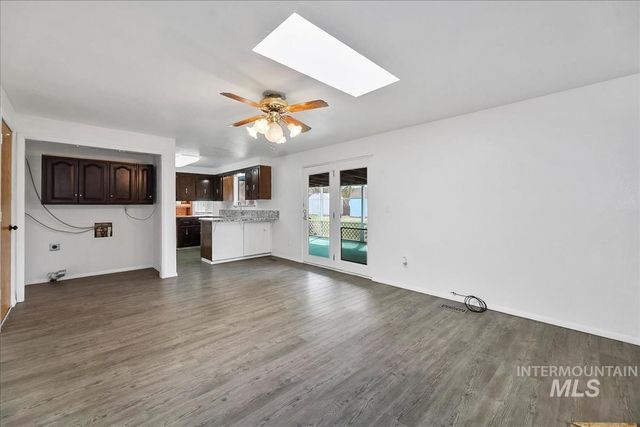 1307 Smith Ave, Nampa, ID 83651