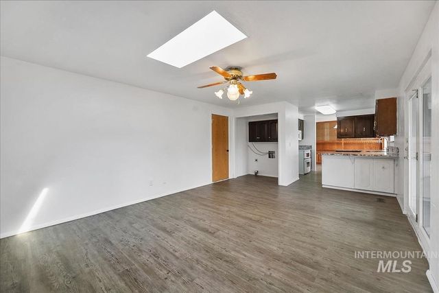 1307 Smith Ave, Nampa, ID 83651