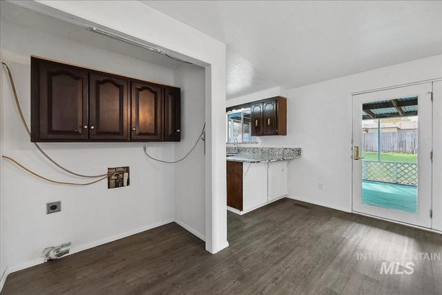 1307 Smith Ave, Nampa, ID 83651