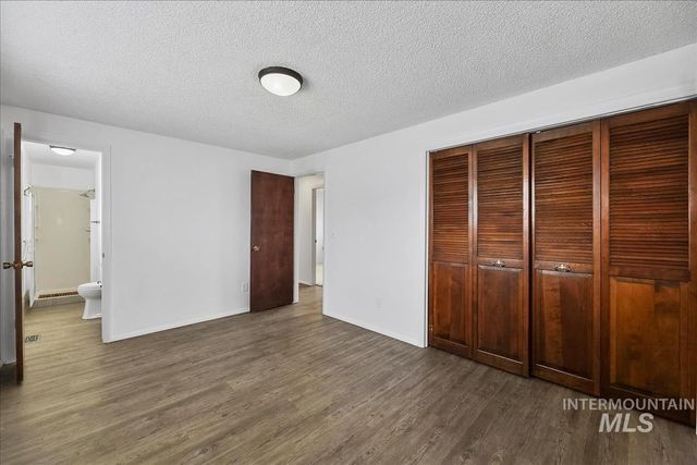 1307 Smith Ave, Nampa, ID 83651