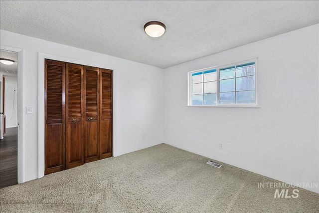 1307 Smith Ave, Nampa, ID 83651