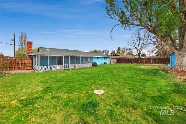 1307 Smith Ave, Nampa, ID 83651