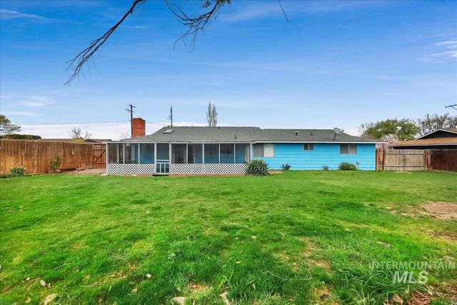 1307 Smith Ave, Nampa, ID 83651